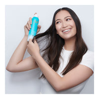 Moroccanoil Dry Shampoo Dark Tones – 205 ml Shampoo en seco para cabellos oscuros: frescura, volumen y limpieza instantánea