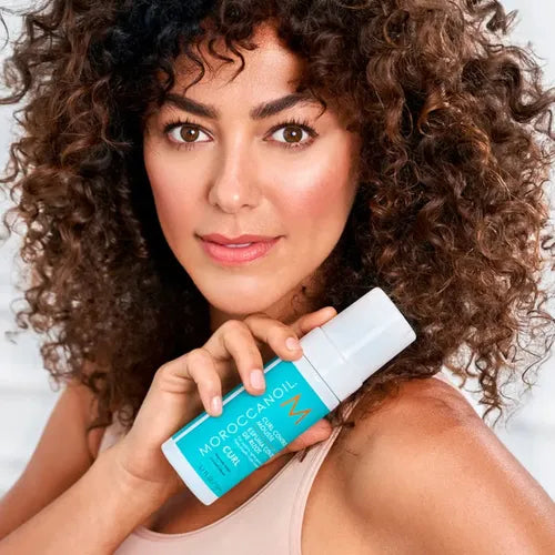 Moroccanoil Curl Control Mousse – 150 ml  Mousse ligera para rizos definidos, con volumen y sin frizz